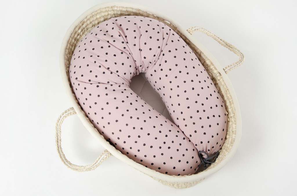 Využijte příspěvek pro maminky: Kojicí polštář vám pojišťovna proplatí