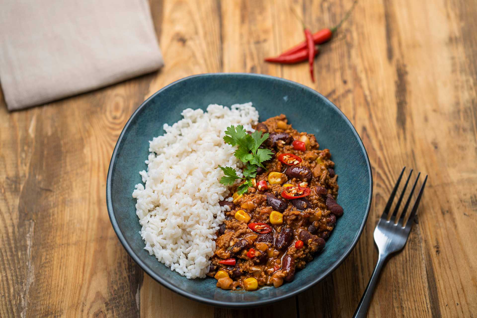 Gurmánské chilli con carne s nízkokalorickou ryžou a horkou čokoládou