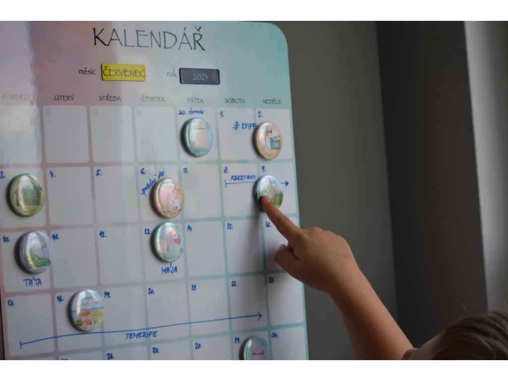 Měsíční nedatovaný kalendář_pastelová