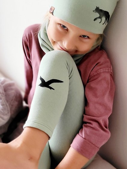 www slowfox cz detske leginy pistaciove matove zelene potisk racek ptacek 1