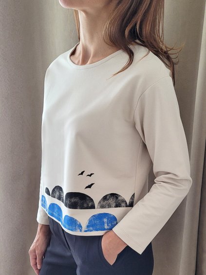 www slowfox cz mikina mila pres kopecky kremova bila 1