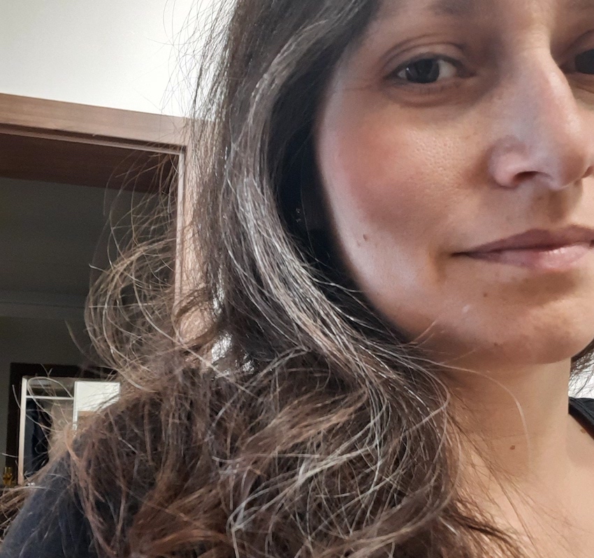 Můžou být šedivé vlasy krásné?