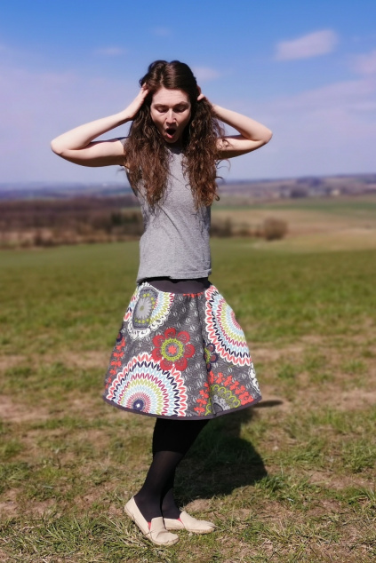 sukně Veselá žena