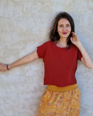 Kdo se za námi chystáte v sobotu na @mintmarket.cz do Brna, budete si moci vyzkoušet MUŠELÍNOVÉ HALENKY 🥰 Tyhle na fotkách...