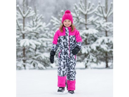 Dívčí zimní kombinéza, ve které se děti smějí i v mrazu