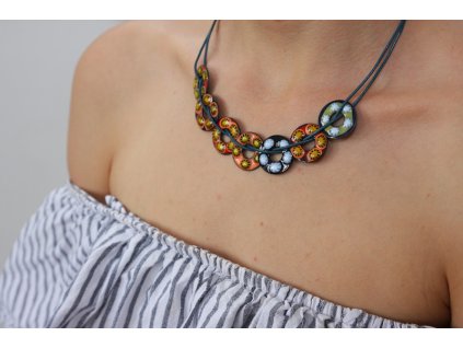 flower necklace