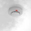 Bezdrátový RF detektor kouře – přední pohled na RF alarm kouře