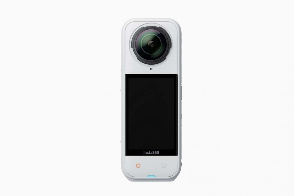 Insta360 X5 akční kamera, bílá, 8K 360° video, triple AI čip, vodotěsnost do 15 m, 6osá stabilizace, 2400 mAh baterie INST755