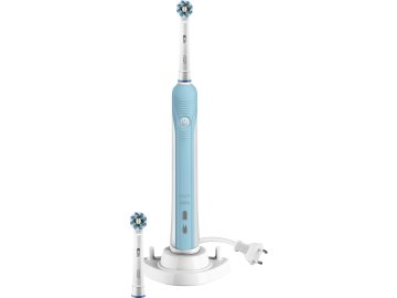 PRO 770 CROSS ACTION Z. KARTÁČEK ORAL B