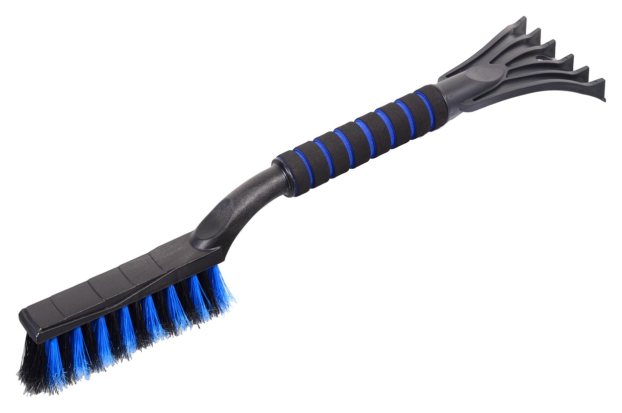 Compass škrabka s košťátkem WILLY 48cm 10316