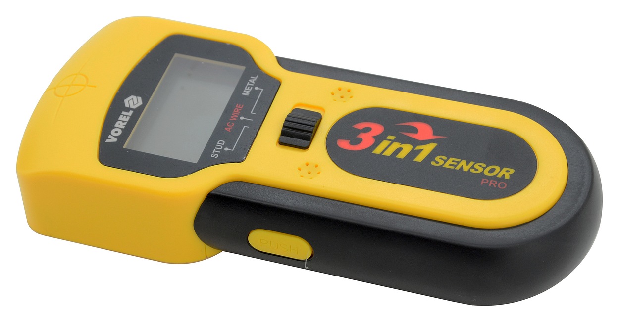 VOREL Detektor kovů a elektrických rozvodů LCD TO-81785