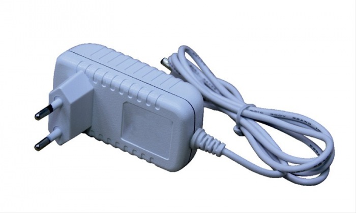 Solight síťový adaptér 230V - 12V, 2A, 24W pro LED pásky, bílá barva WM701