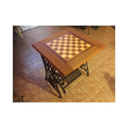Pronájem šachového stolku 3 v 1 ( šachy, dáma , backgammon) / 24 hod