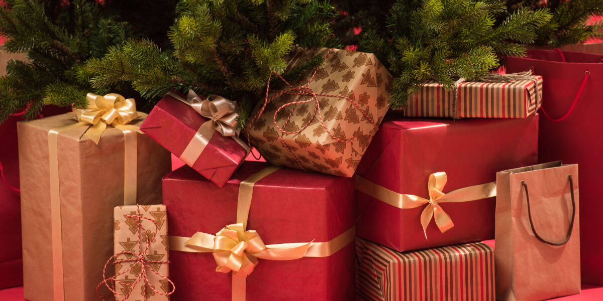 PRŮVODCE VÝBĚREM DÁRKŮ: 10 dárků, kterými uděláte radost každému