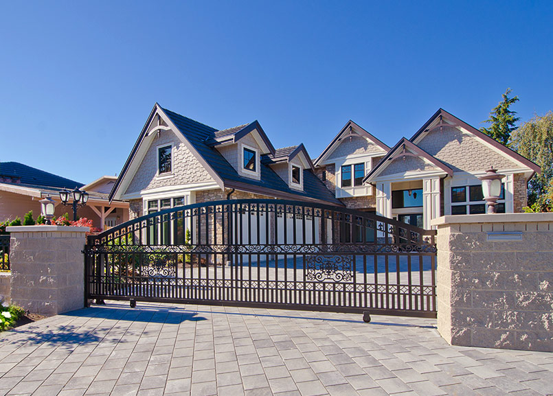 Ovládanie brán a garáží