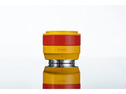 af 35mm f18 ii x 1