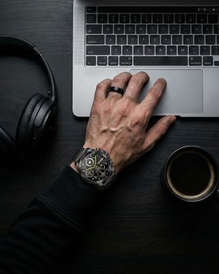 Pánské chytré hodinky NX1 Pro spojují elegantní vzhled s odolností IP68. Nabízejí více než 100 sportovních režimů, měření...