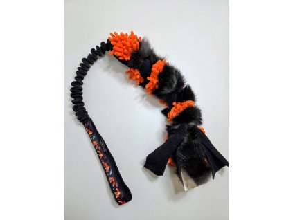 Zapletený mop s králíkem