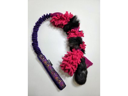 Zapletený mop s králíkem