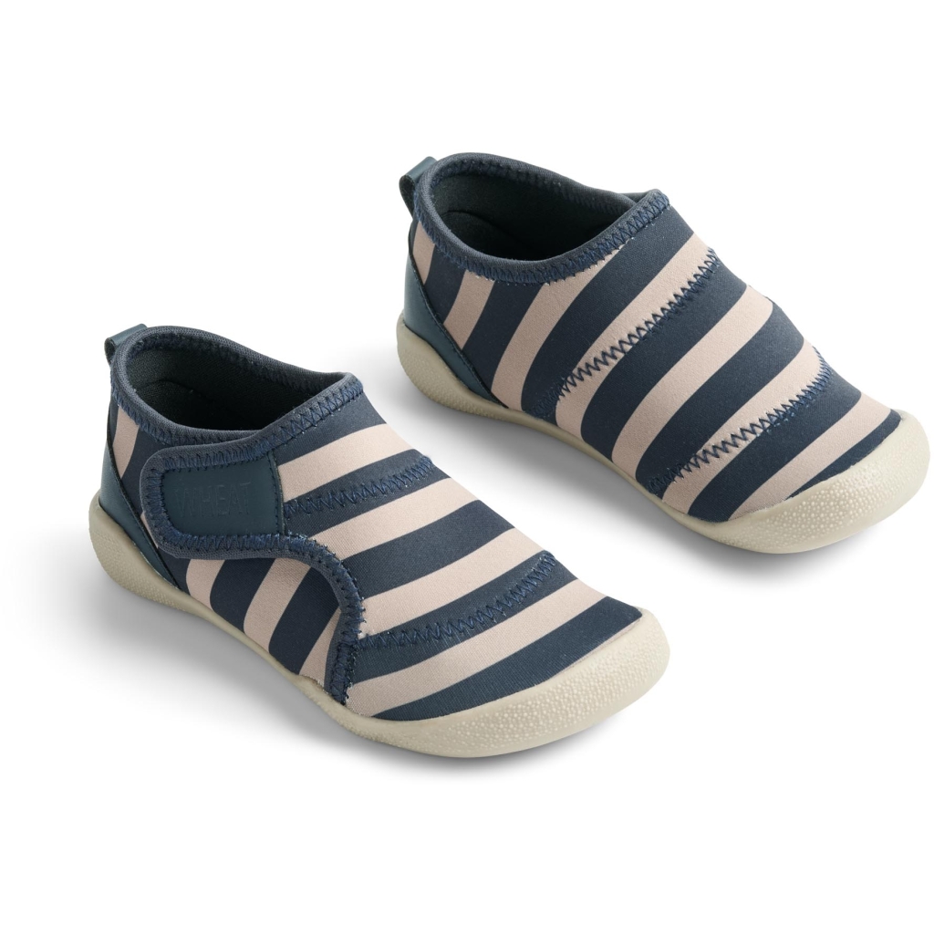 Levně Wheat dětské neoprenové plážové boty Shawn Beach 422 - ink stripe