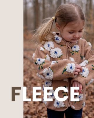 Fleece jako materiál si děti zamilují na první obléknutí 🤍 Je měkký, lehký, krásně hřeje a nikde neškrábe takže ho děti...