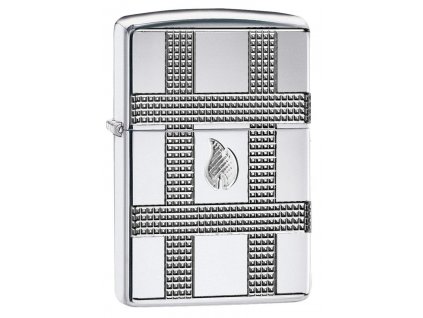 Zapalovač Zippo 22090 Geometric Design s povrchem z leštěného chromu.