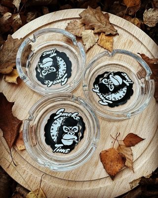 🆕Nově můžeš na e-shopu najít další kousky ze série Smoke Time konopných drtiček . Na výběr je nyní ze dvou barev oranžová...