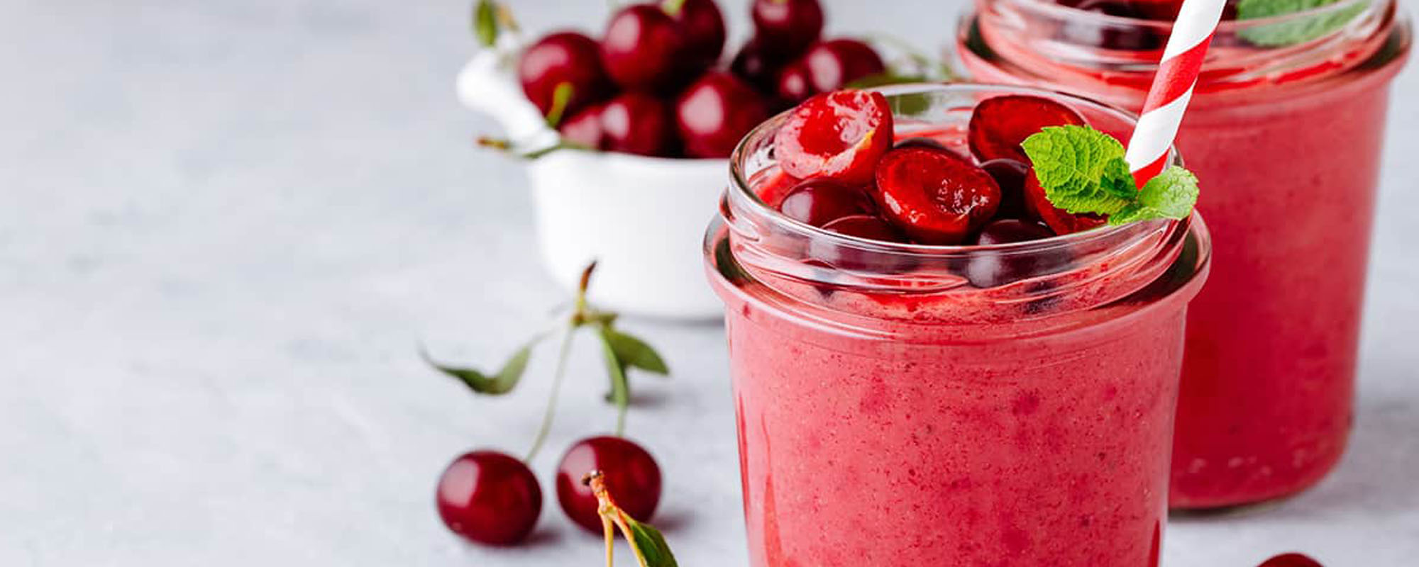 Strawberry cherry smoothie