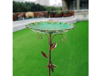 Rustikální kovové zahradní pítko malé