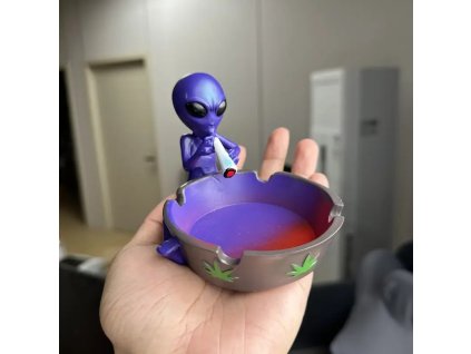 Popelník mimozemšťan fialový