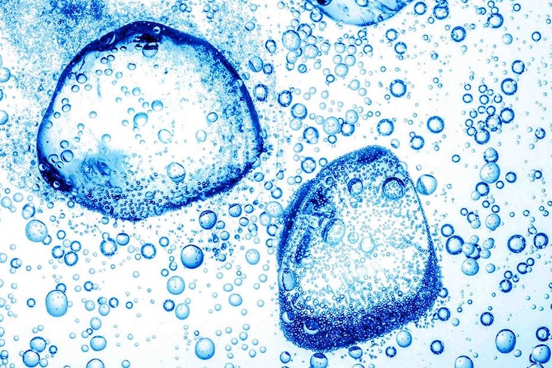 Čo sa stane s vašou chrbticou, keď nepijete dostatok vody