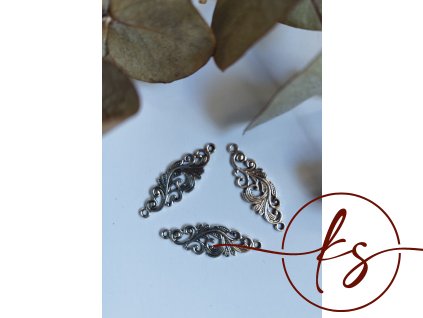 Filigrán kovový podlouhlý antický 30×10 mm, antická stříbrná