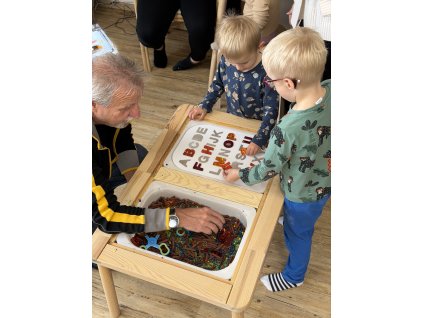 Vstup na smyslohraní v Malé Zemi