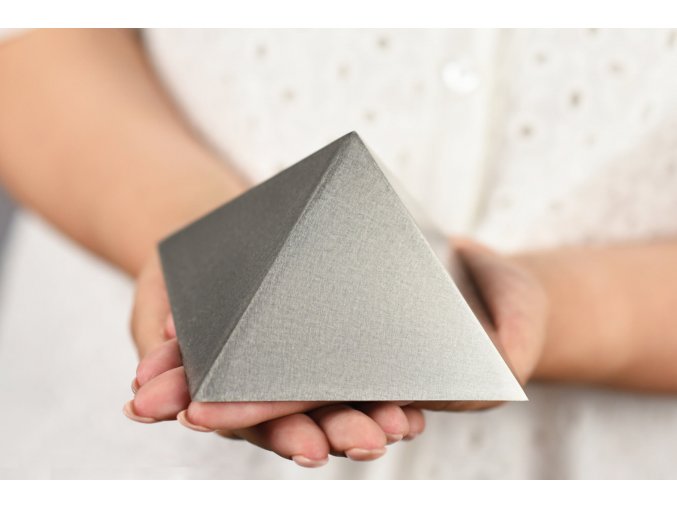 titanova pyramida 10x10