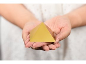 titanova pyramida zlatá 6x6