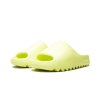 yeezy slide green glow 1 (kopie)