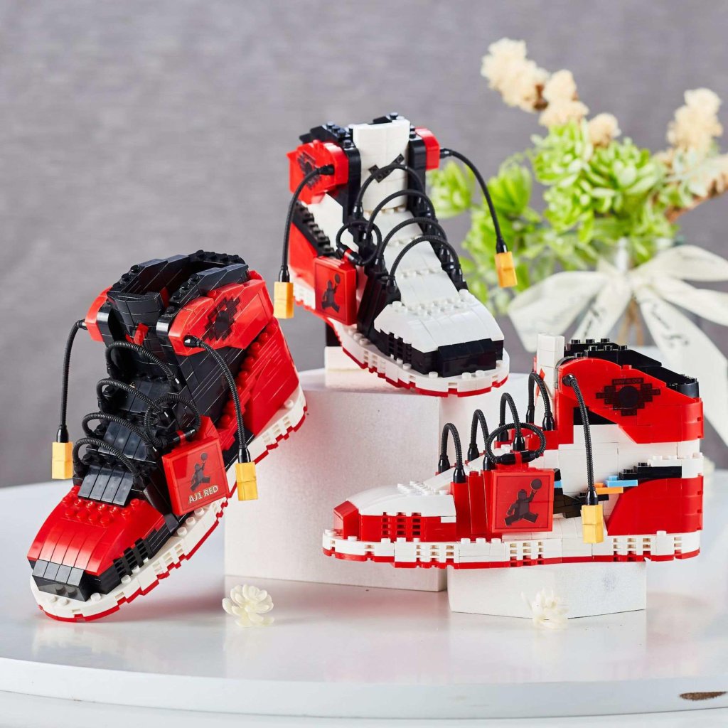 AJ1 “Off White Chicago” Sneaker Bricks (474 pcs) | SneakerGear