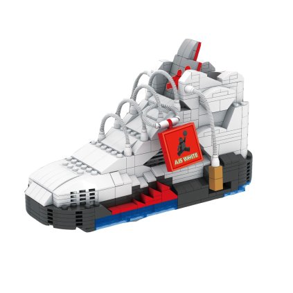 AJ5 “Silver Tongue” Sneaker Bricks — 555-piece display model (front angle)