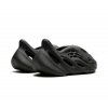 adidas Yeezy Foam RNNR Carbon 3