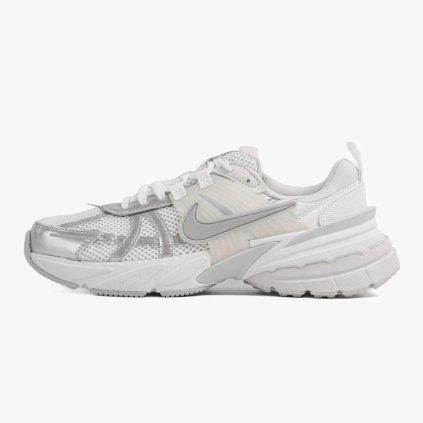 Nike V2K RUN / Metallic Silver White - FD0736-104 (Velikost Eur 45,5|US 13|30cm)