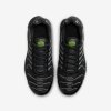 Nike AIR MAX PLUS / Black Volt - FQ2381-001 (Velikost Eur 41|US 8|26cm|Obuv je B-grade (na obuvi jsou drobné kosmetické vady))