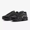 Nike AIR MAX PLUS SE / Black Chrome - HJ9743-001 (Velikost Eur 42|US 10|27cm|Obuv je B-grade (na obuvi jsou drobné kosmetické vady))