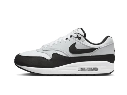 nike air max 1 white black2 a924914f c595 4448 9538 092aadbabbc1