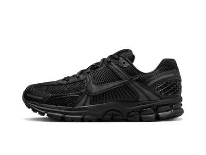 NikeAirZoomVomero5TripleBlack