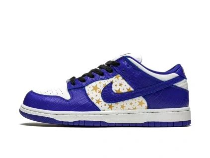NikeSBDunkLowSupremeStarsHyperRoyal 2021