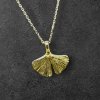 Privesek ginkgo biloba zlute zlato