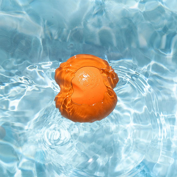 Míček Jive plovoucí na vodě