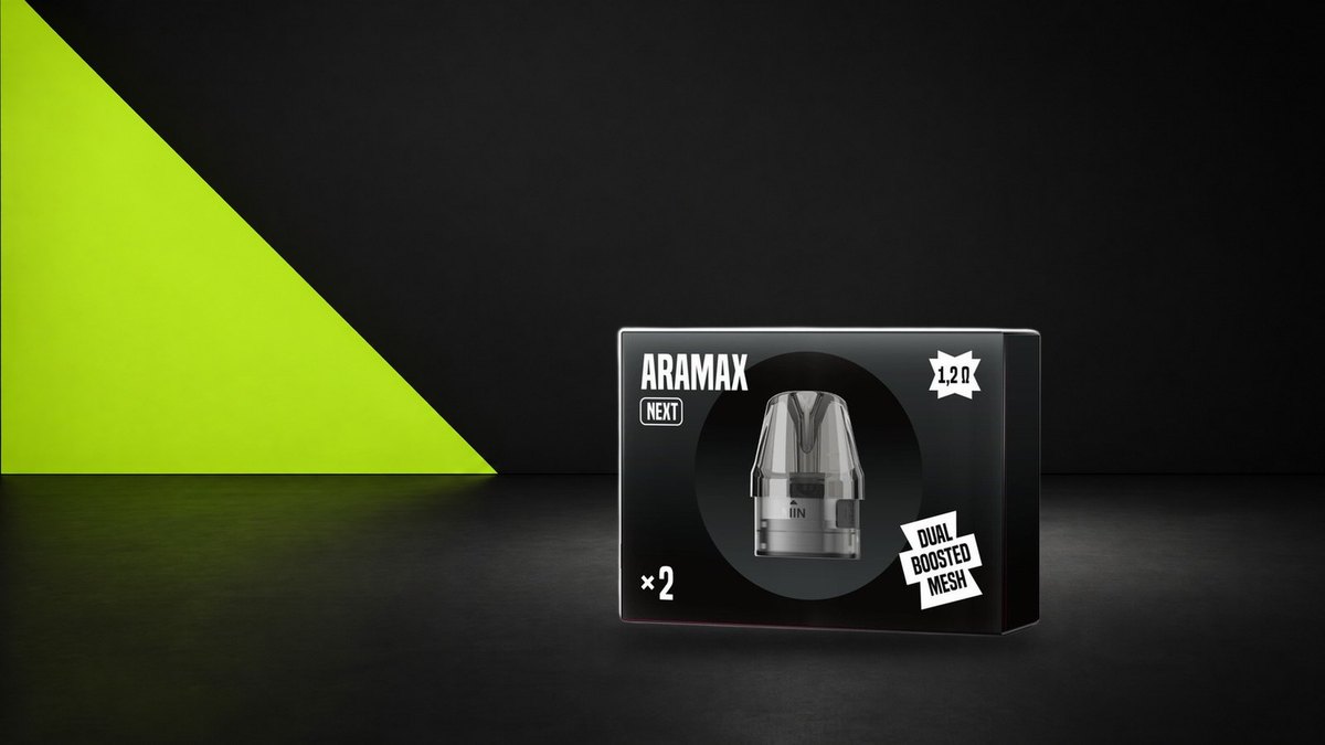 Krabička s náhradními cartridge Aramax Next Pod na černé scéně s limetkovým trojúhelníkem