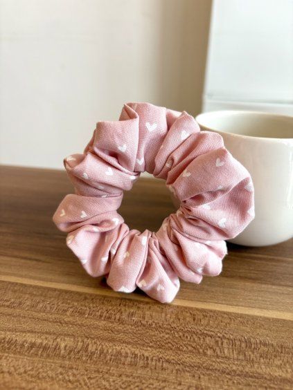 74 srdicka ruzova bavlnena scrunchie