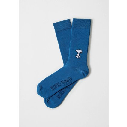 calcetines azules con bordado de snoopy 2000x2000